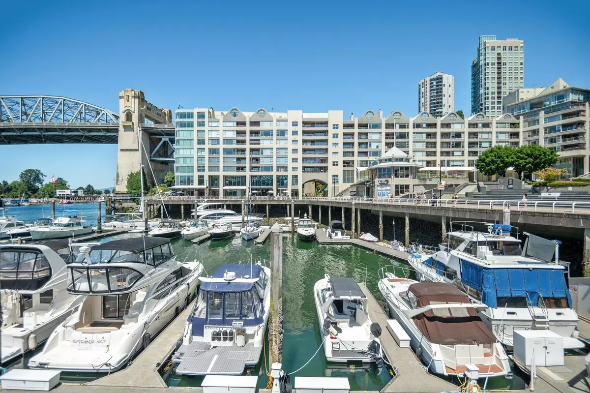 Vancouver, BC V6E 1T7,1012 Beach AVE #301