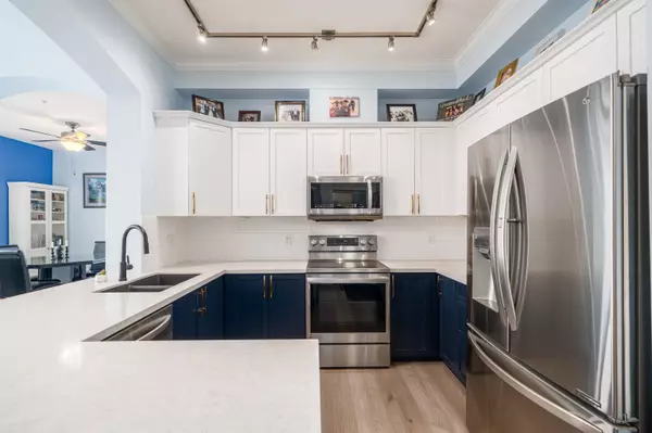 Port Coquitlam, BC V3C 0E1,2627 Shaughnessy ST #410