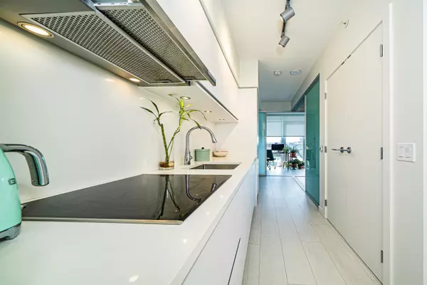 Vancouver, BC V5T 0K4,180 E 2nd AVE #609