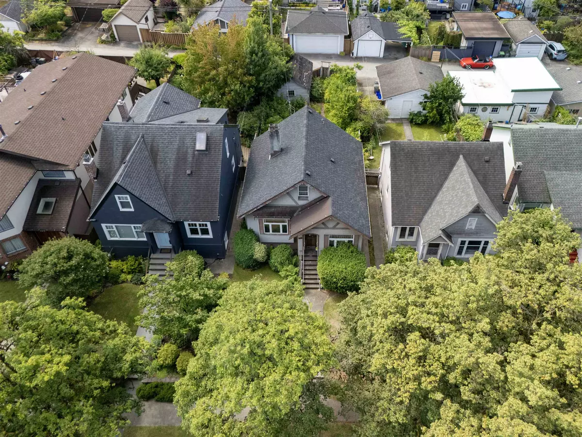 Vancouver, BC V5Y 2E2,140 W 21st AVE