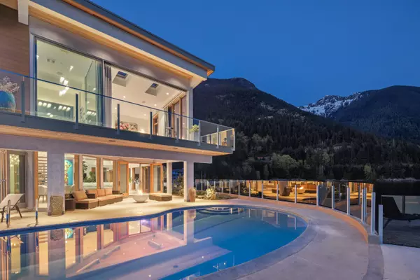 Lions Bay, BC V0N 2E0,15 Brunswick Beach RD