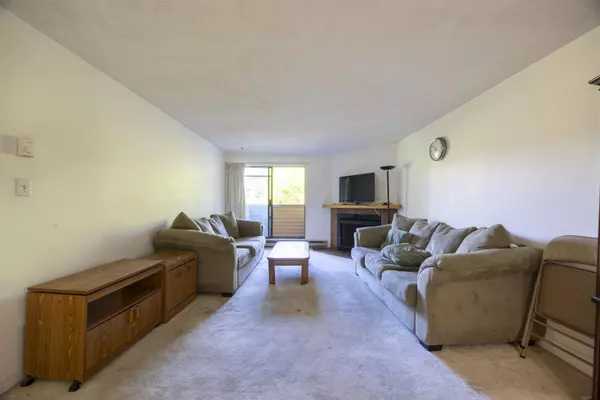 Richmond, BC V6Y 1X9,7297 Moffatt RD #204