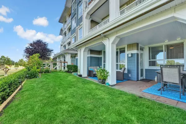 Surrey, BC V3S 6X6,16380 64 AVE #210
