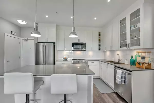 Surrey, BC V3S 6X6,16380 64 AVE #210