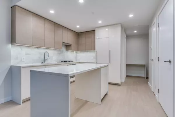 Burnaby, BC V5C 0N8,2108 Gilmore AVE #3511