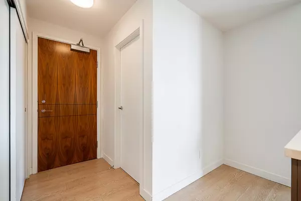 Surrey, BC V3T 0L5,13696 100 AVE #2602