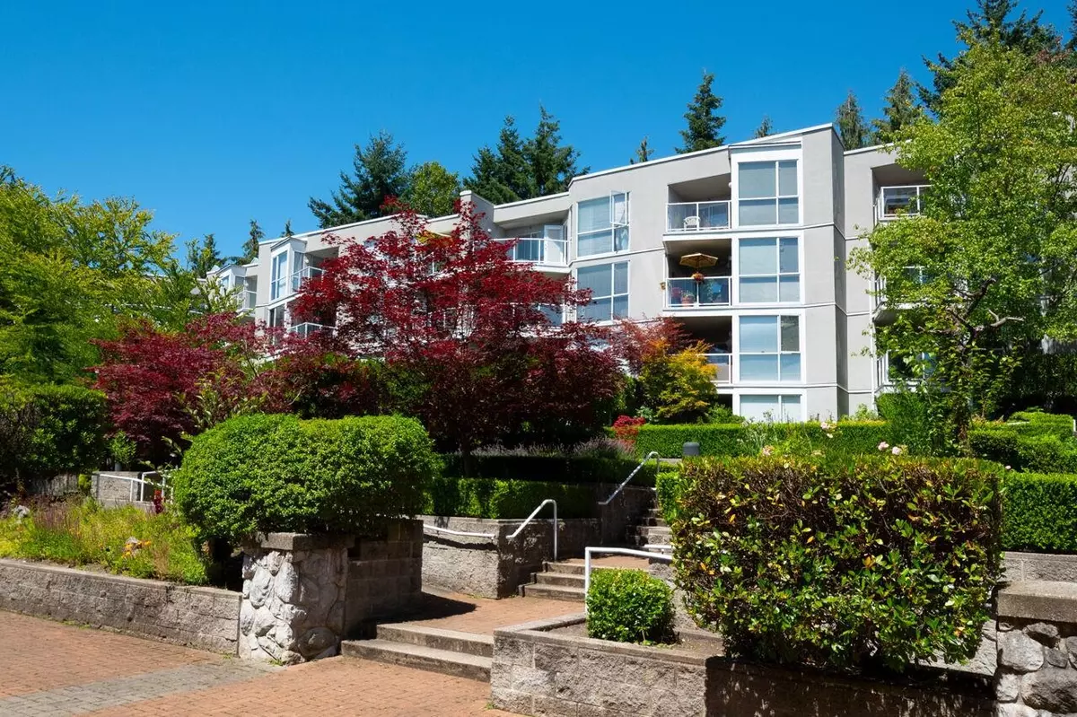 Vancouver, BC V5S 4S8,8460 Jellicoe ST #111