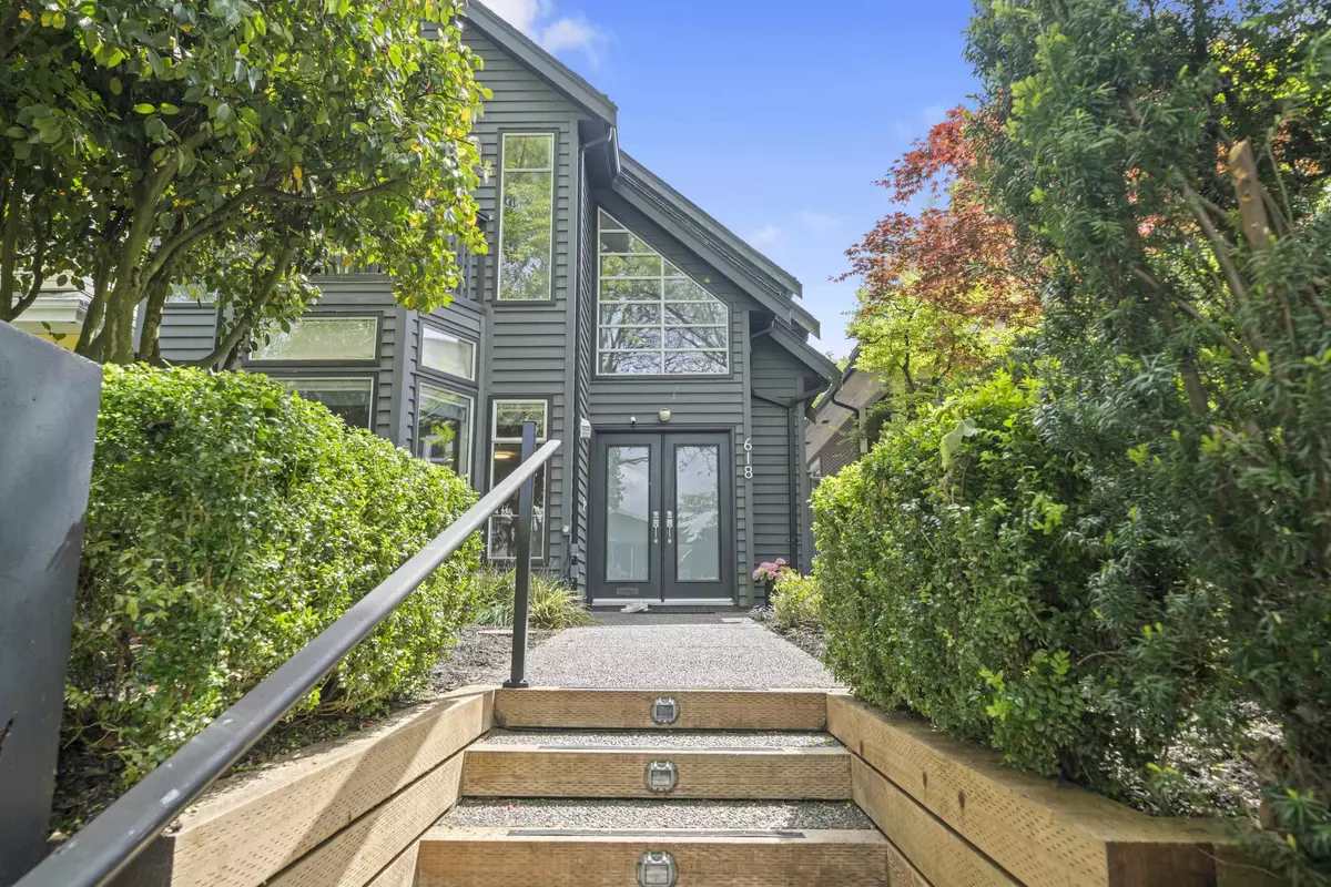 Vancouver, BC V5Z 1T8,618 W 17th AVE