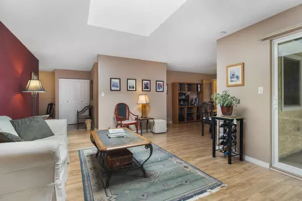 Coquitlam, BC V3B 6A4,3196 Toba DR