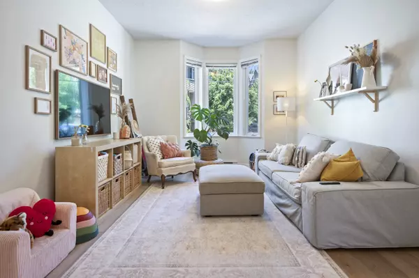 Mission, BC V2V 1C5,32501 Fraser CRES #4