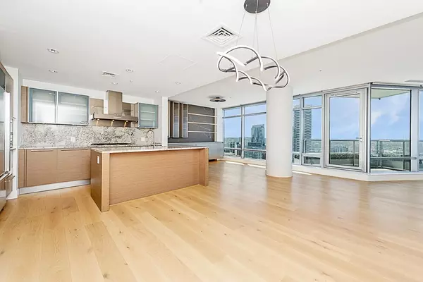 Vancouver, BC V6E 4V2,1111 Alberni ST #3806