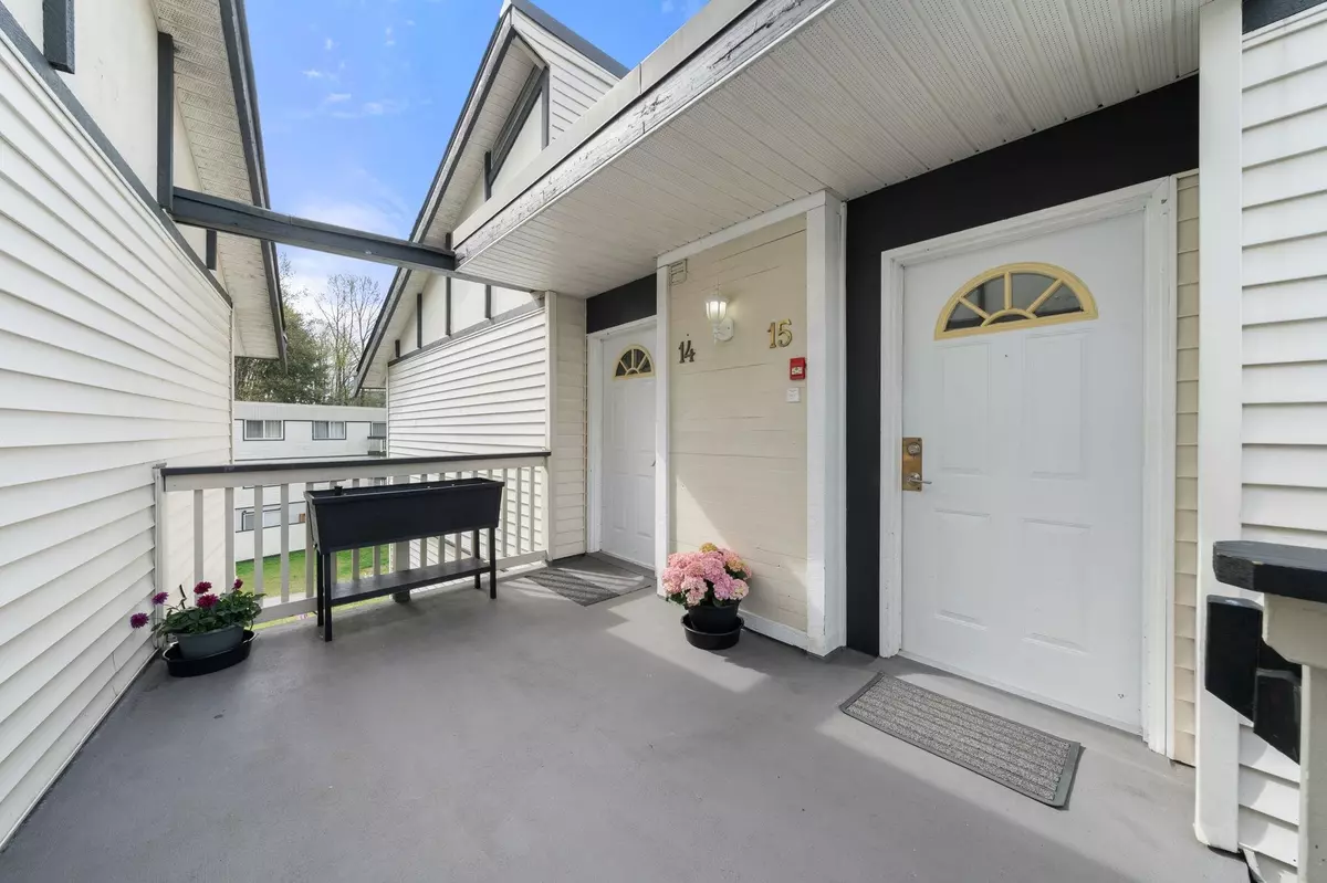 North Vancouver, BC V7J 2G9,834 Premier ST #15