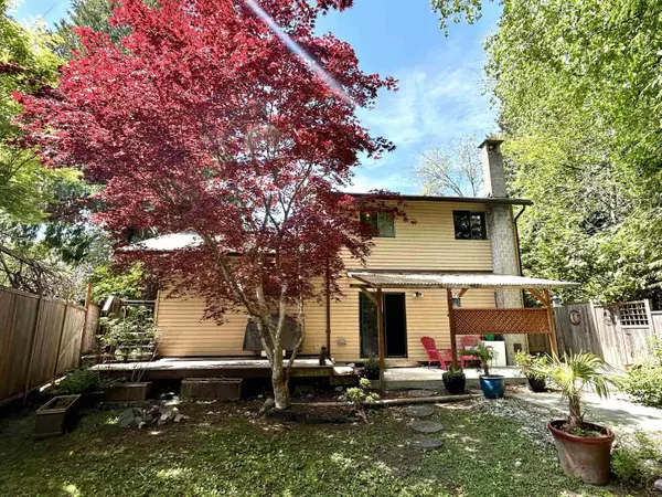 Gibsons, BC V0N 1V8,729 Maplewood LN