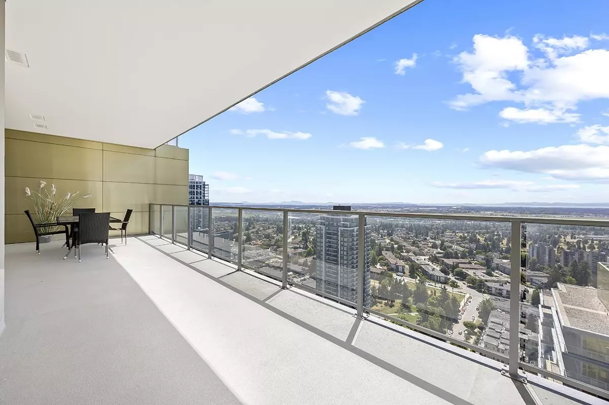 Burnaby, BC V5H 0H8,6383 Mckay AVE #3204