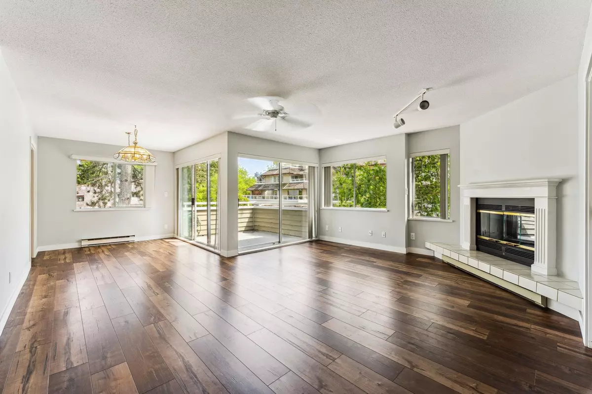 Burnaby, BC V5G 4R4,3969 Creekside PL