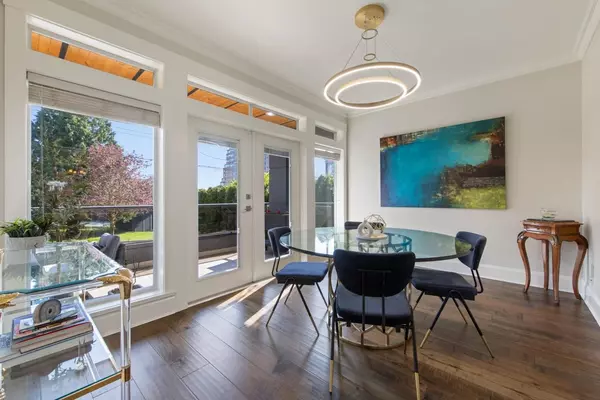 West Vancouver, BC V7V 1T7,2257 Fulton AVE