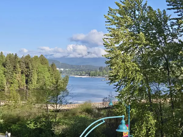 Port Moody, BC V3H 5L3,700 Klahanie DR #306