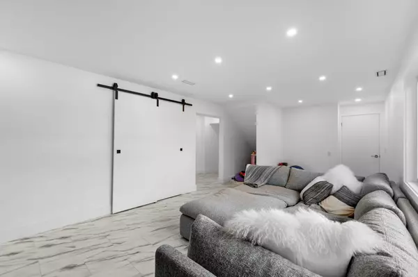 Port Coquitlam, BC V3C 2Y5,1480 Elinor CRES