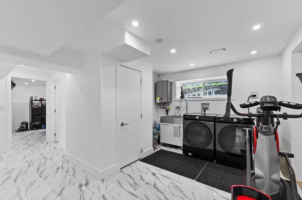 Port Coquitlam, BC V3C 2Y5,1480 Elinor CRES