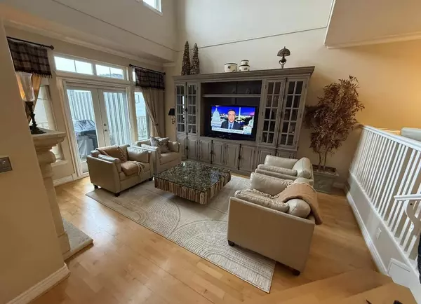 Furry Creek, BC V0N 3Z1,10 Beach DR