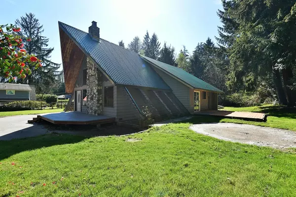 Sechelt, BC V7Z 0N4,5651 Wakefield RD