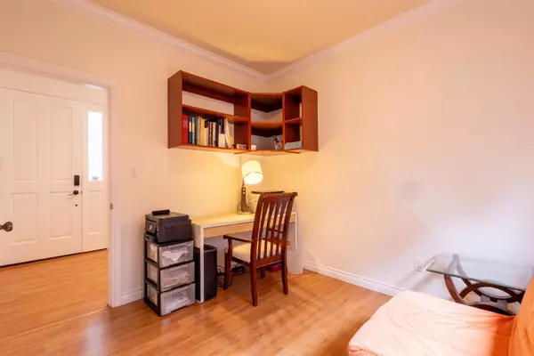 Richmond, BC V6Y 2R8,8888 Heather ST