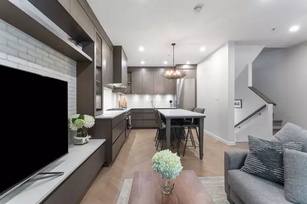 Vancouver, BC V5T 3P6,2705 Guelph ST