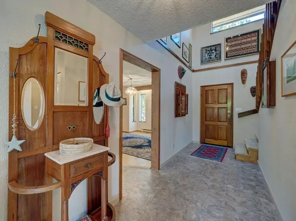 Gibsons, BC V0N 1V5,1553 Cypress WAY