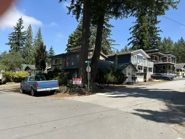 Cultus Lake, BC V2R 4Z3,259 1st AVE