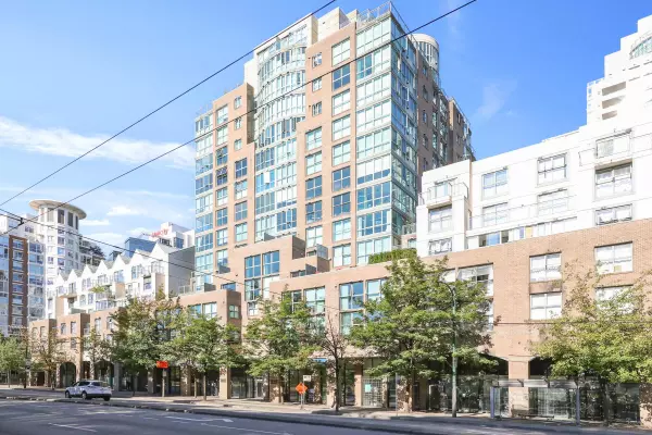1159 Main ST #804,  Vancouver,  BC V6A 4B6