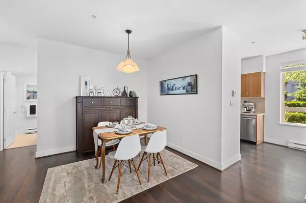 North Vancouver, BC V7J 2R7,2601 Whiteley CT #110