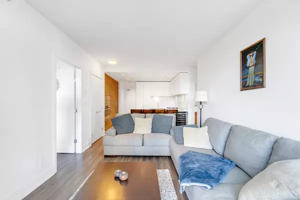 Coquitlam, BC V3B 0K9,1188 Pinetree WAY #605