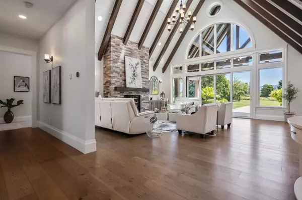 Sardis - Greendale, BC V2R 4P8,5474 Lickman RD