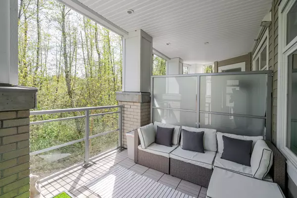 Surrey, BC V3Z 1H3,15436 31 AVE #302