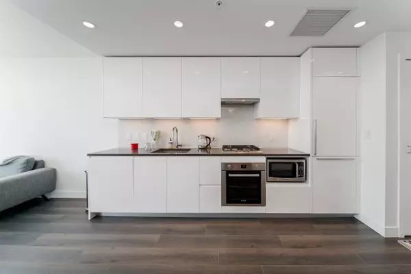 Vancouver, BC V5X 0J9,8181 Chester ST #509
