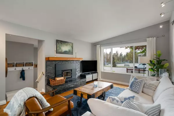 North Vancouver, BC V7M 2W5,1932 Jones AVE