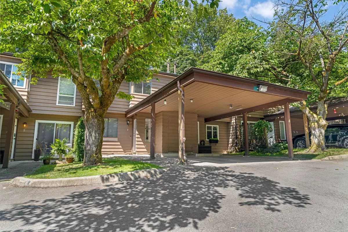 Coquitlam, BC V3E 1C2,1140 Eagleridge DR #3