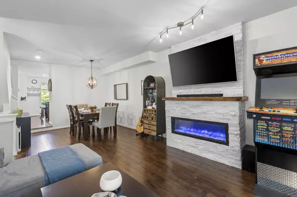 Surrey, BC V3Z 2B3,15236 36 AVE #95