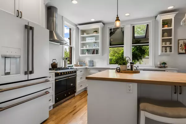 Abbotsford, BC V2S 7Y9,34884 Clayburn RD