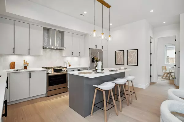 Coquitlam, BC V3J 4C8,692 Florence ST #102