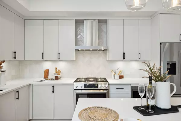 Coquitlam, BC V3J 4C8,692 Florence ST #102