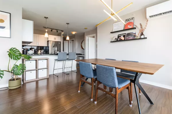 Burnaby, BC V5C 0E9,2133 Douglas RD #1808