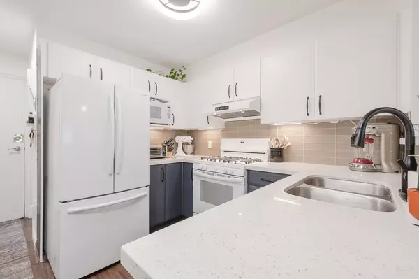 Vancouver, BC V5T 2V4,688 E 16th AVE #109