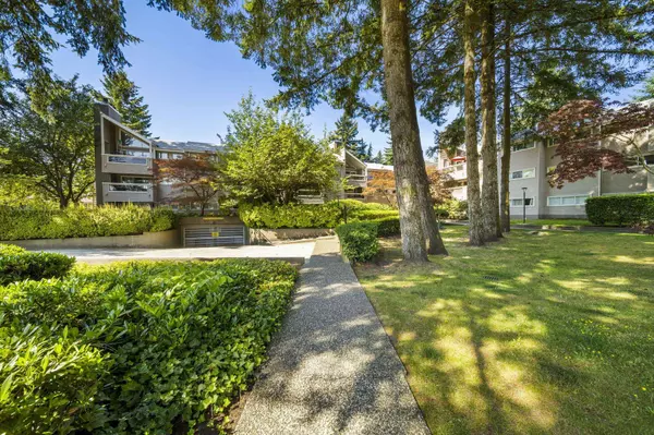 Coquitlam, BC V3J 7R8,932 Robinson ST #212