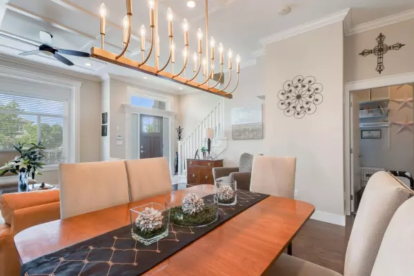 Burnaby, BC V5G 1N5,3732 Linwood ST