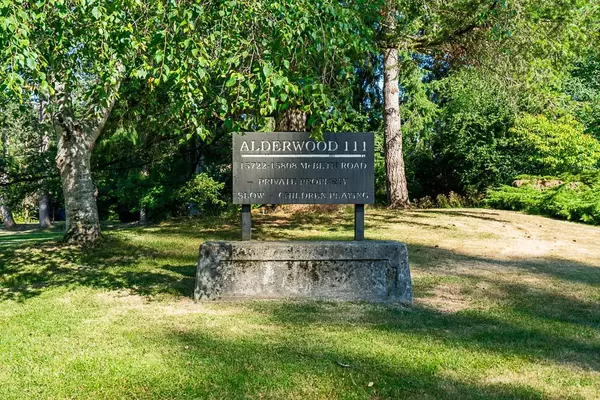 15760 Mcbeth RD, Surrey, BC V4A 5X3