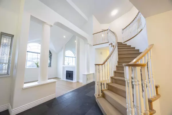 Coquitlam, BC V3E 2Y2,1569 Manzanita CT