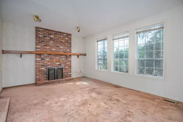 Abbotsford, BC V2S 6R5,2451 Grosvenor PL