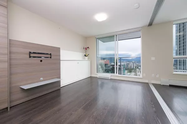 Surrey, BC V3T 1V6,13398 104 AVE #3007