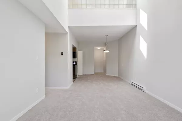 North Vancouver, BC V7M 1H8,251 W 4th ST #312